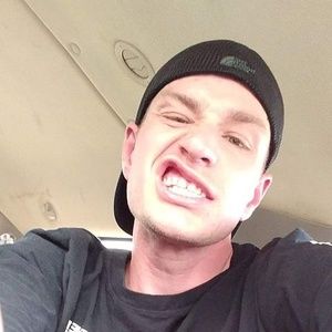 Meet your Posher, Nos